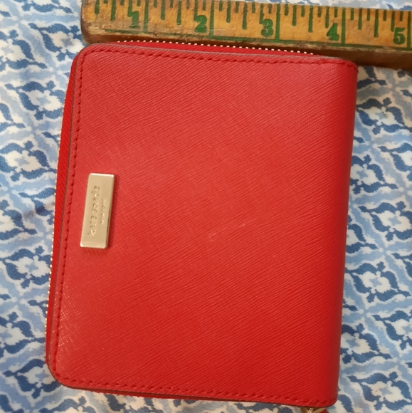 Kate Spade Red Laurel Way Darci Zip Leather Wallet NWOT - Picture 3 of 15